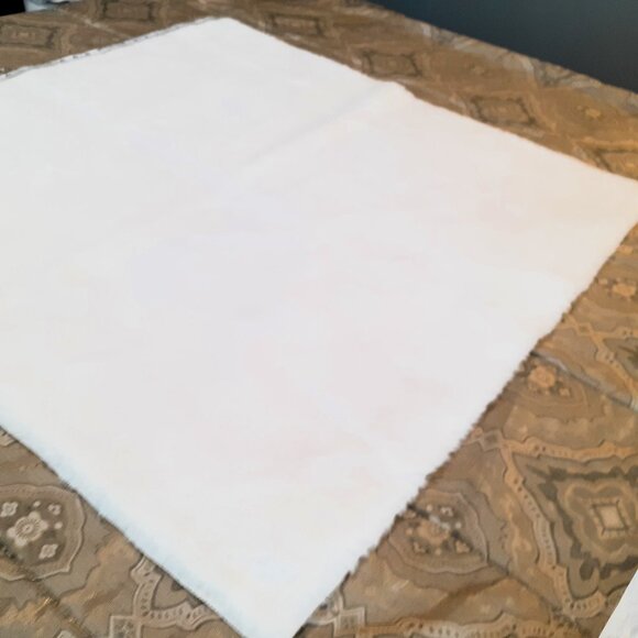 FRESH HOME - SOFT WHITE FUR 36 X 35 AREA - BATHROOM RUG - OR OTHER USES ITEM 2 - Picture 3 of 16